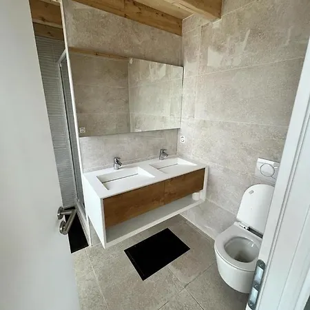 Linoli Vue Chalet Gruissan